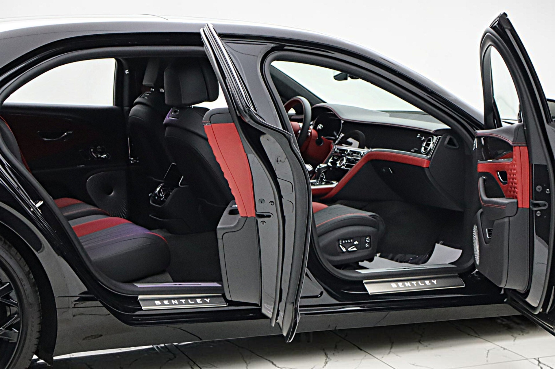 2023 Bentley Flying Spur S - Photo 18