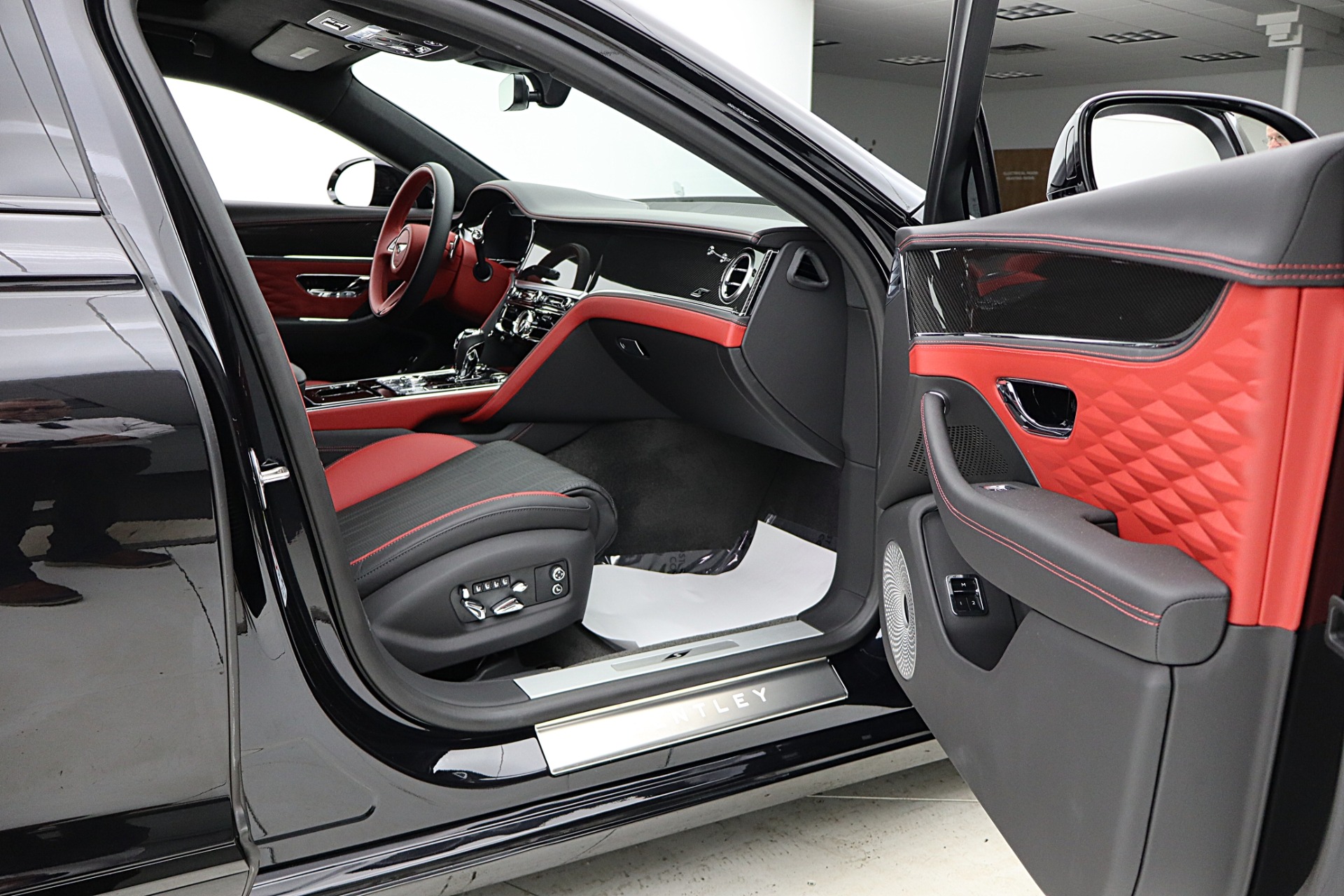 2023 Bentley Flying Spur S - Photo 38