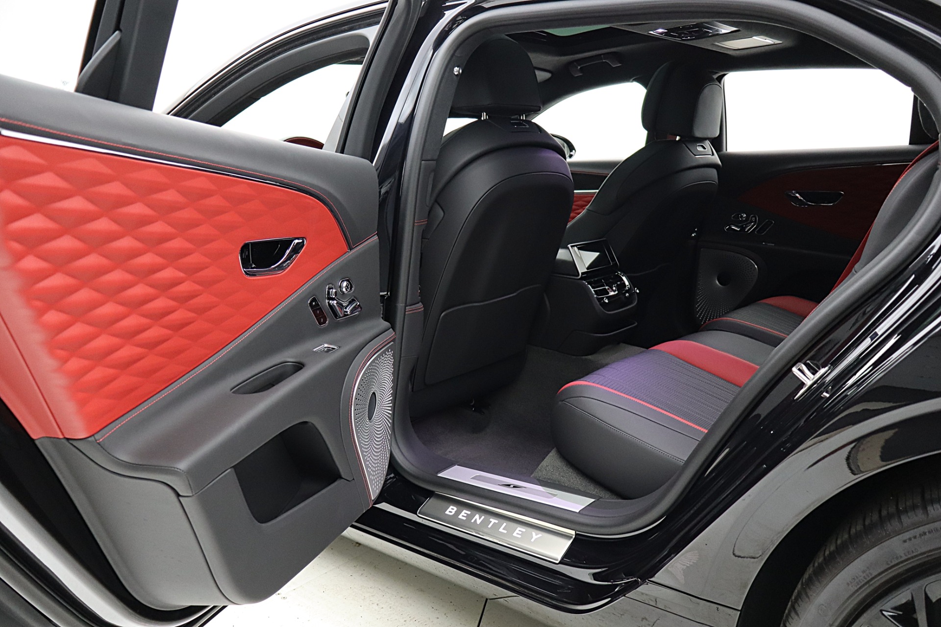 2023 Bentley Flying Spur S - Photo 44
