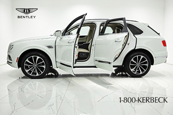 Used 2017 Bentley Bentayga W12 for sale $75,000 at Bentley Palmyra N.J. in Palmyra NJ 08065 4