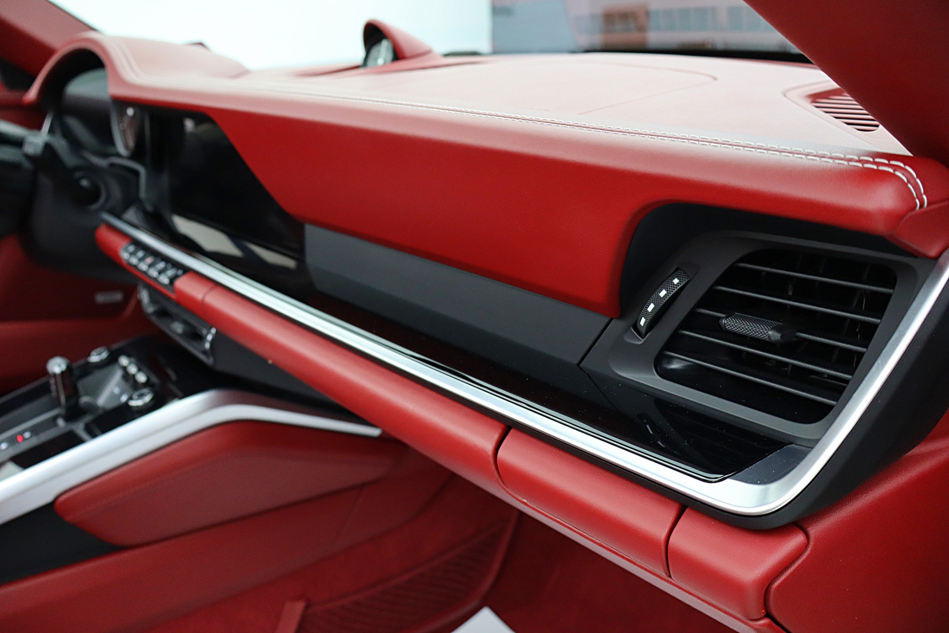 2020 Porsche 911 S - Photo 38