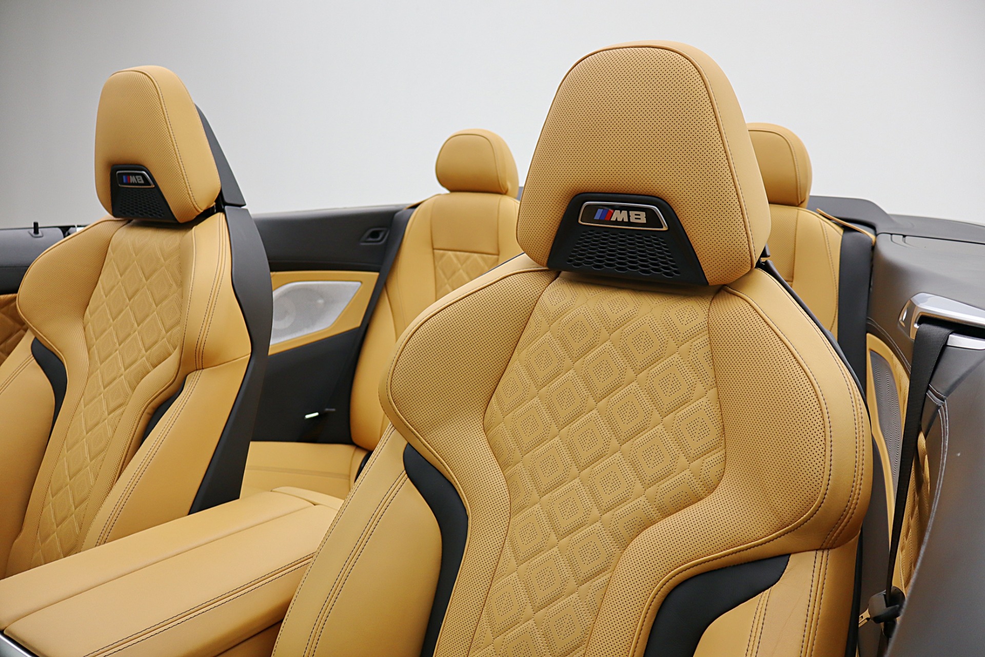 2020 BMW M8 Convertible Base - Photo 31