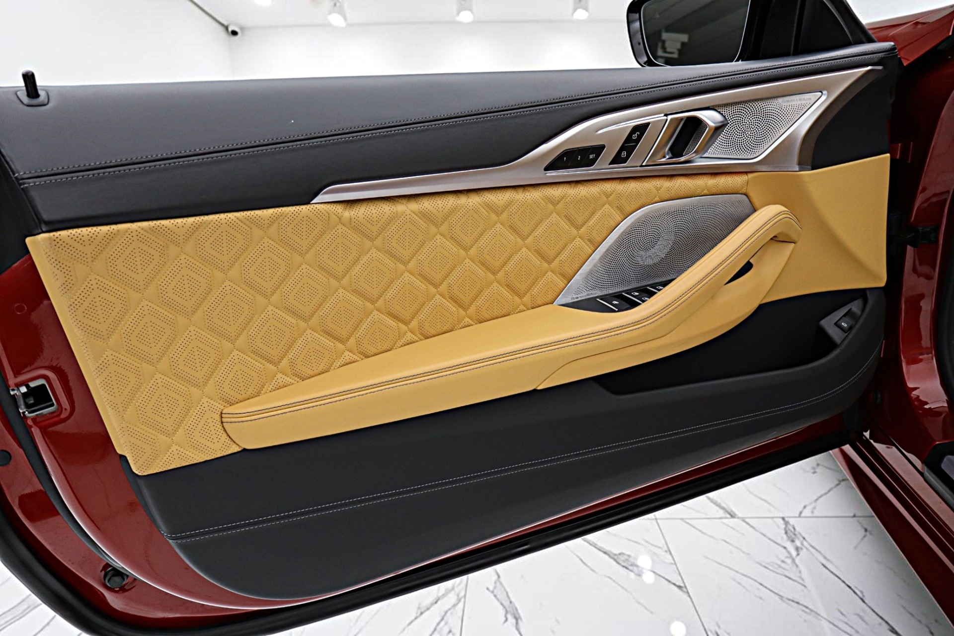 2020 BMW M8 Convertible Base - Photo 44