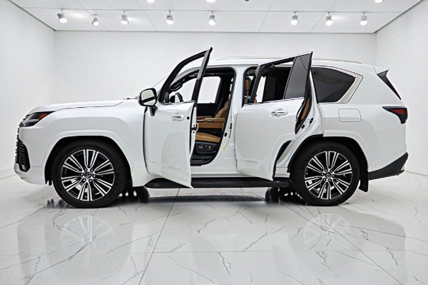 Used 2025 Lexus LX 700h Luxury for sale $112,000 at Bentley Palmyra N.J. in Palmyra NJ 08065 4