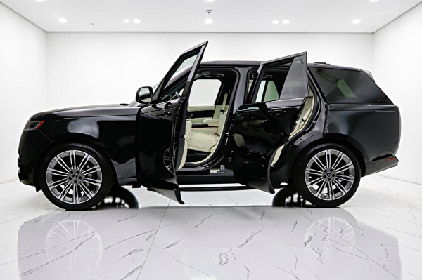 Used 2025 Land Rover Range Rover P400 SE SWB for sale $103,000 at Bentley Palmyra N.J. in Palmyra NJ 08065 4