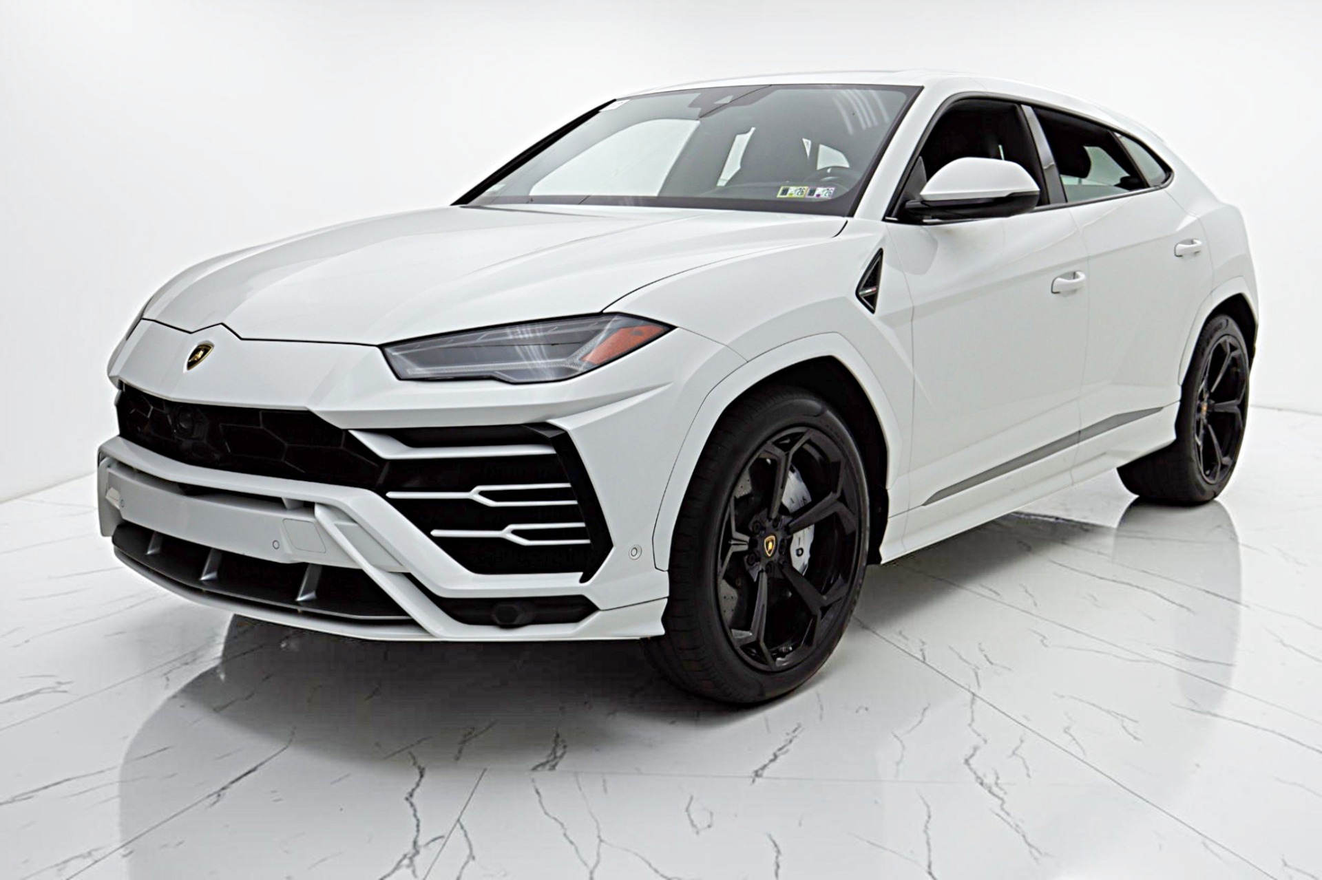 Used 2020 Lamborghini Urus /SELEZIONE PRE-OWNED CERTIFIED for sale $179,000 at Bentley Palmyra N.J. in Palmyra NJ 08065 2