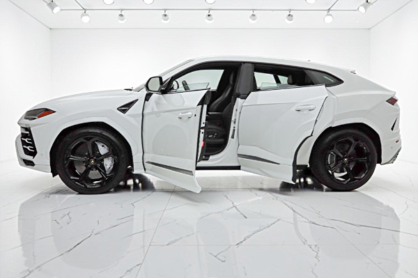 Used 2020 Lamborghini Urus /SELEZIONE PRE-OWNED CERTIFIED for sale $179,000 at Bentley Palmyra N.J. in Palmyra NJ 08065 4