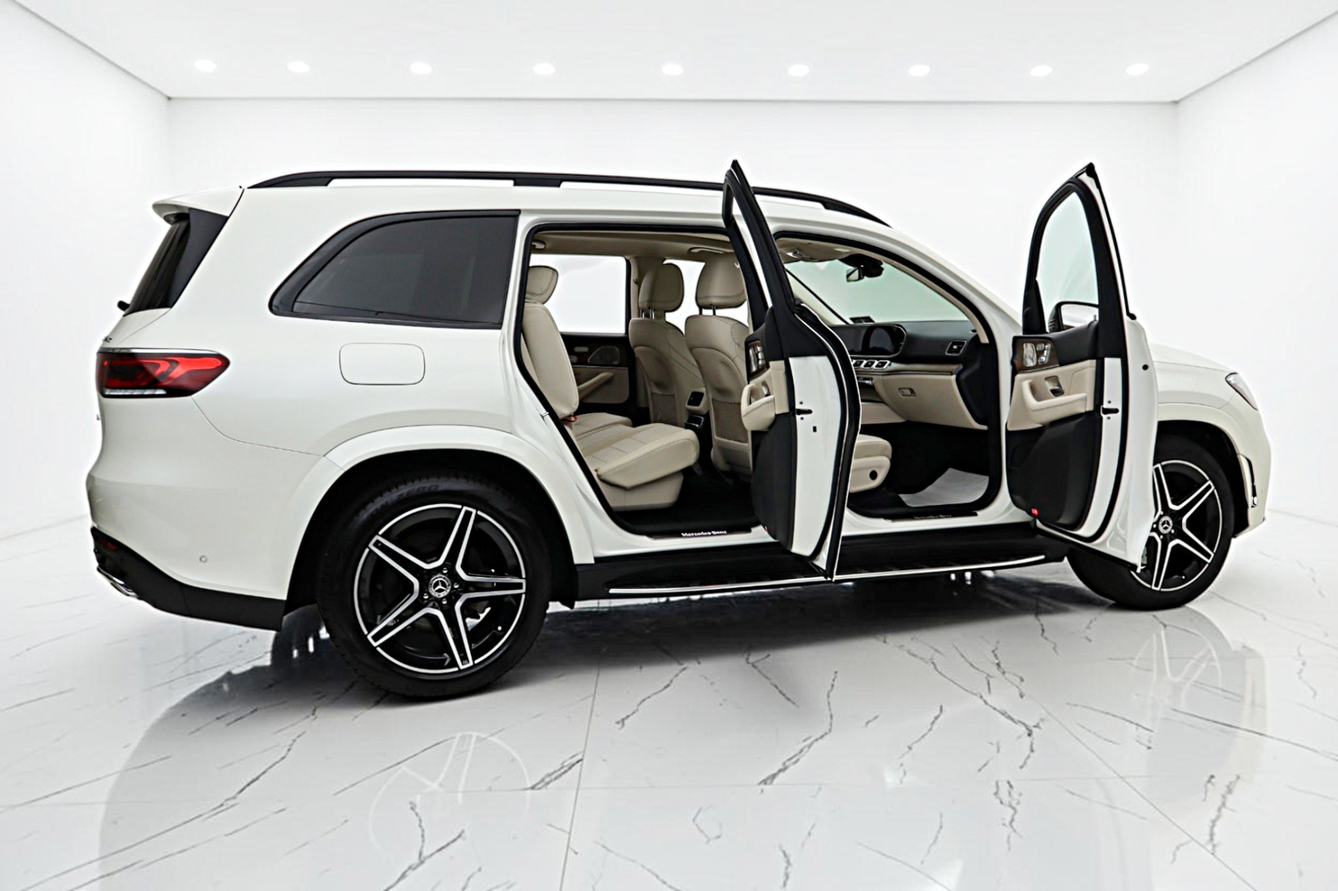 2023 Mercedes-Benz GLS GLS450 - Photo 11