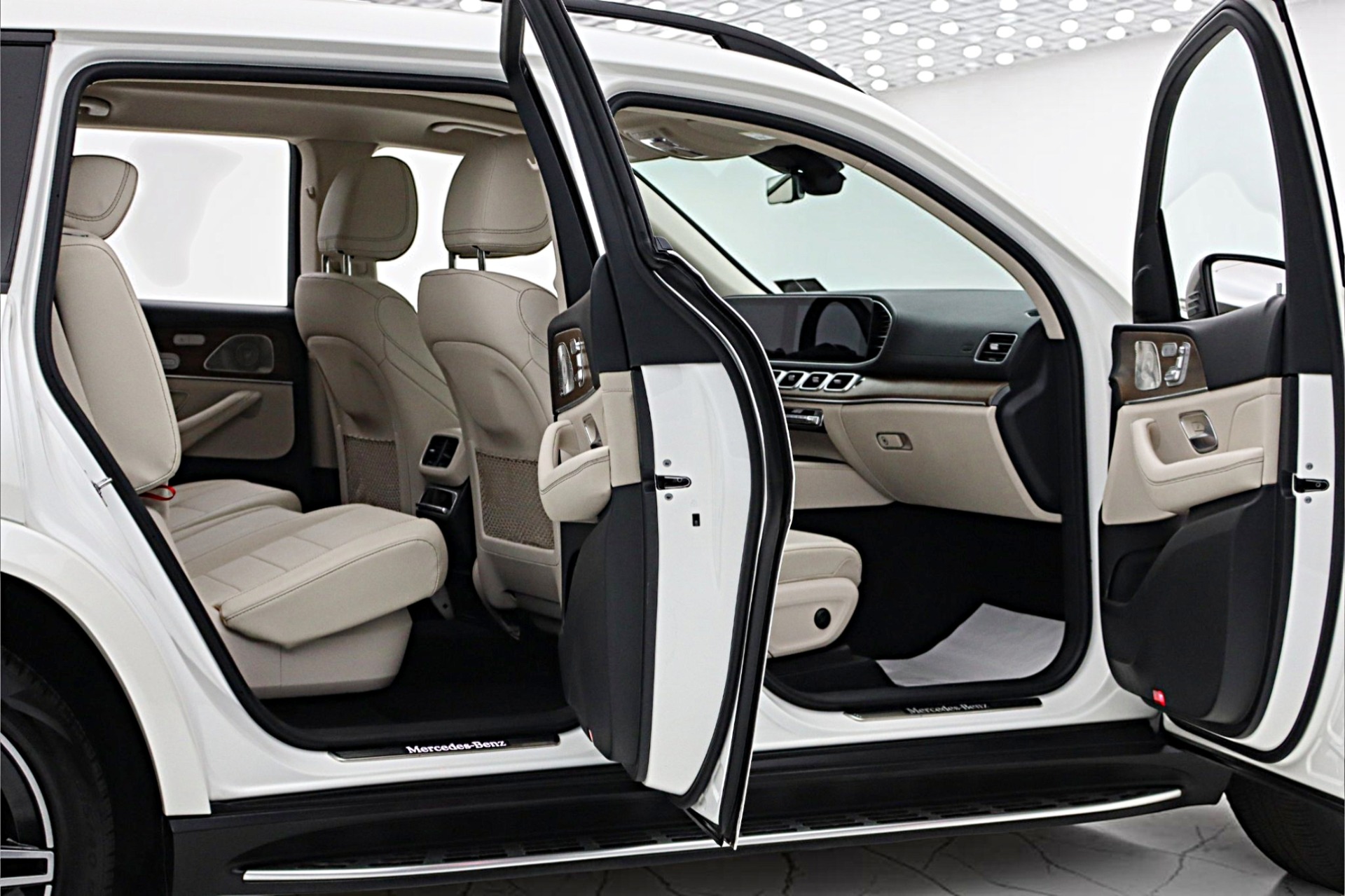 2023 Mercedes-Benz GLS GLS450 - Photo 13