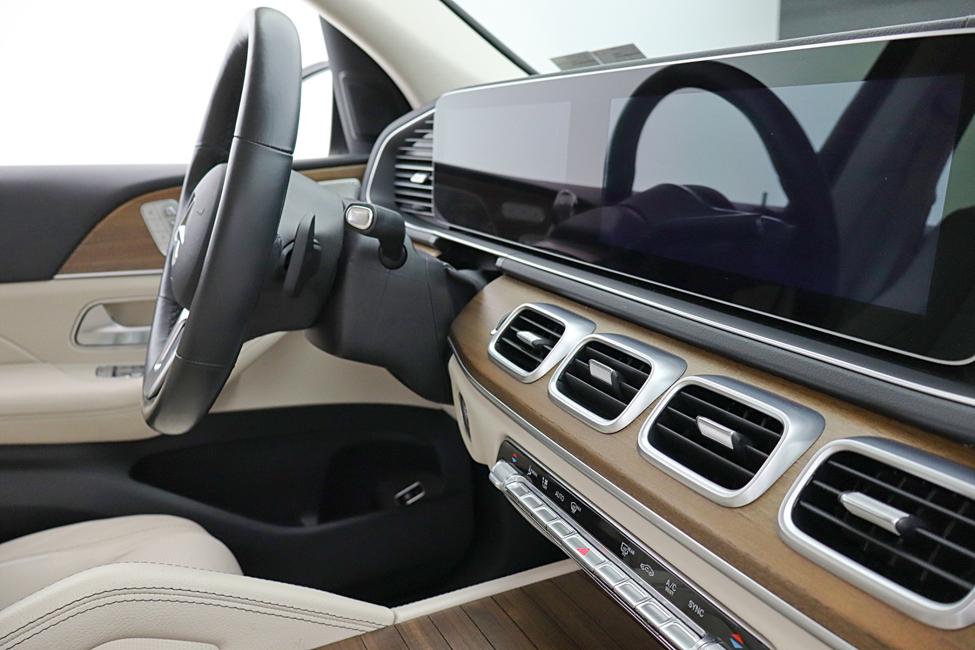 2023 Mercedes-Benz GLS GLS450 - Photo 22