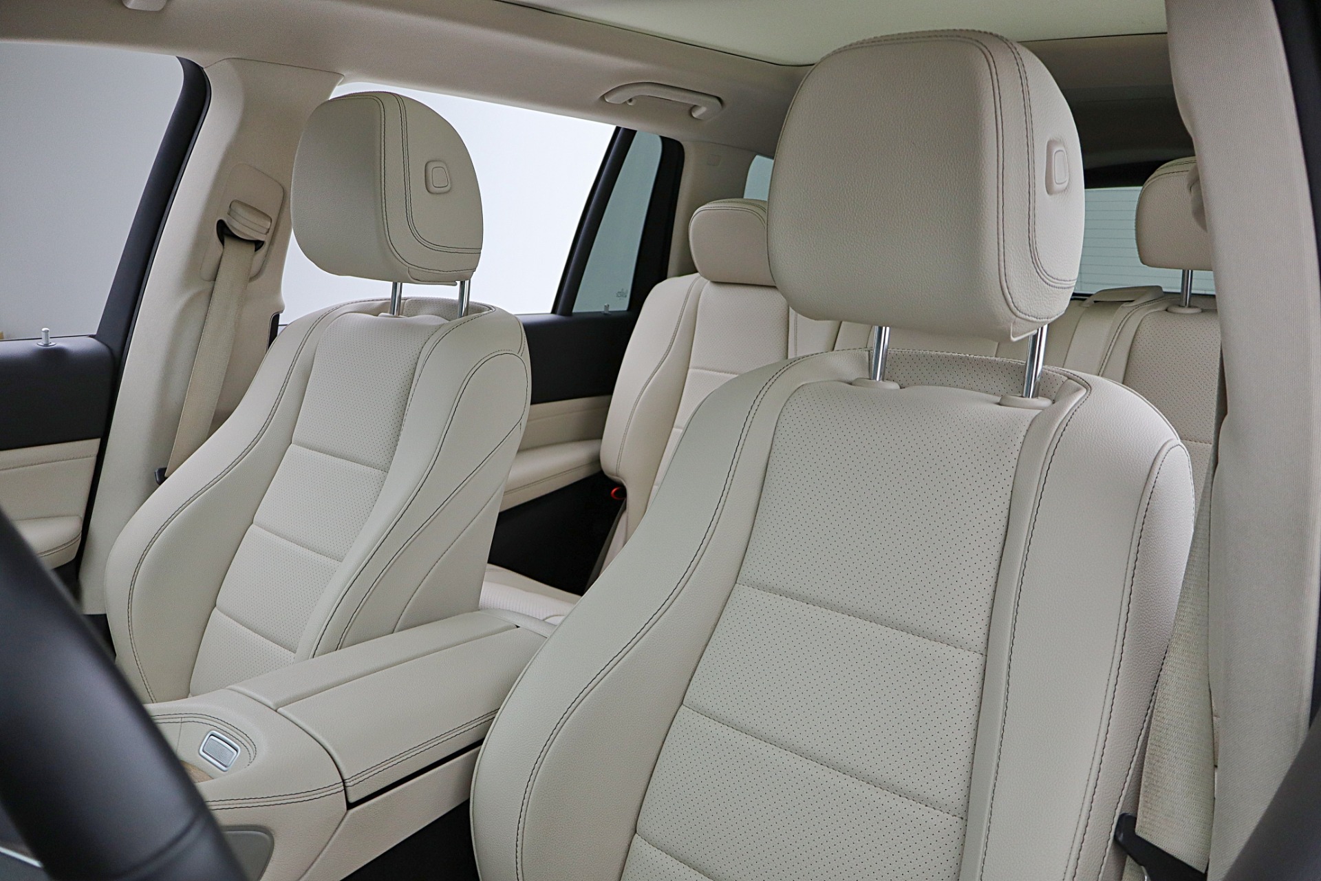 2023 Mercedes-Benz GLS GLS450 - Photo 23