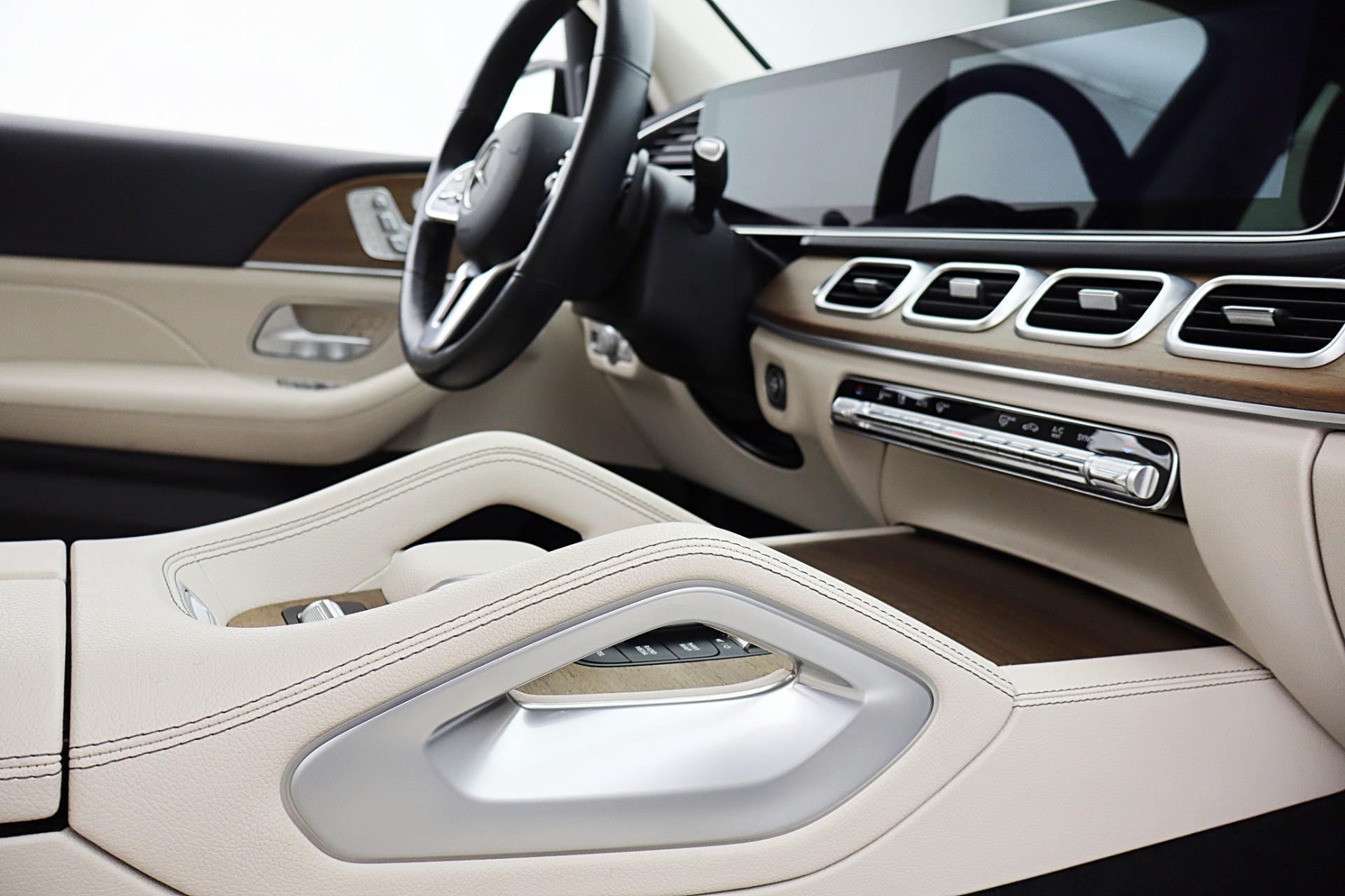 2023 Mercedes-Benz GLS GLS450 - Photo 30