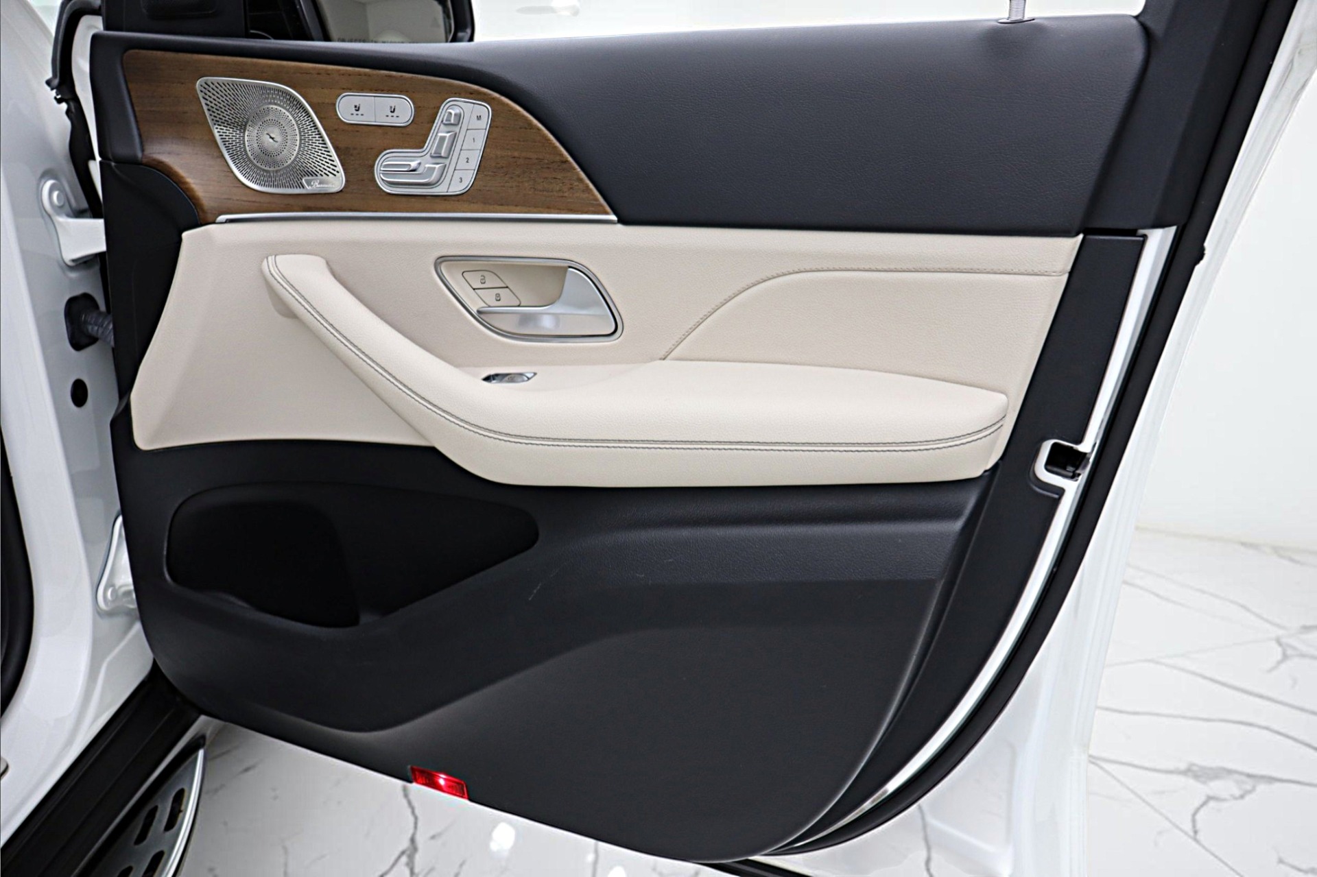 2023 Mercedes-Benz GLS GLS450 - Photo 40