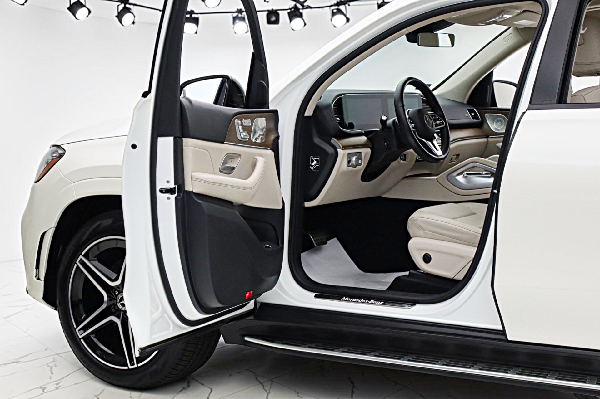 2023 Mercedes-Benz GLS GLS450 - Photo 6