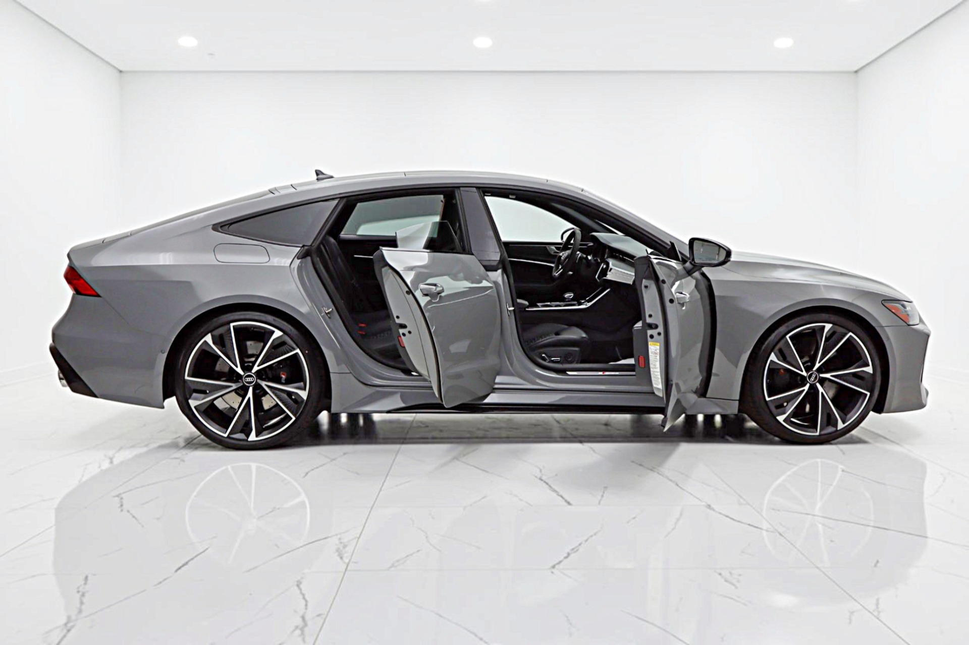 2022 Audi RS 7 Base - Photo 14