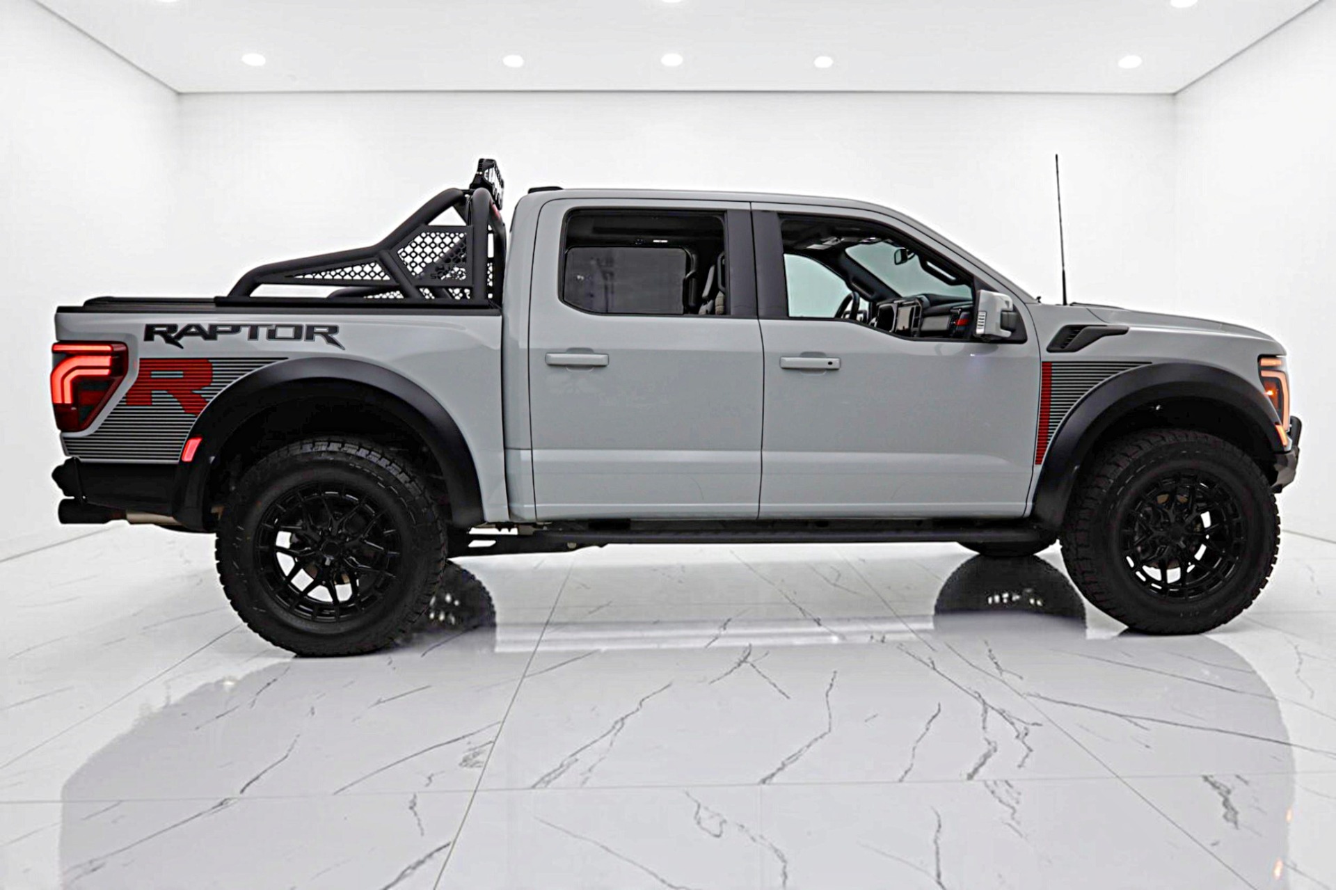 2026 Ford F-150 Raptor - Photo 17