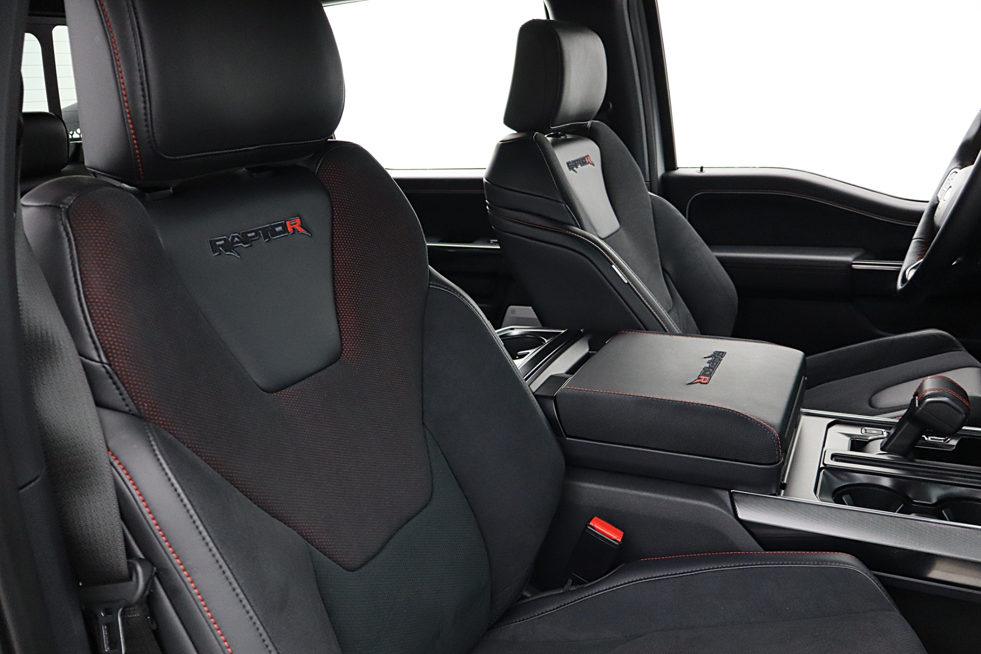 2026 Ford F-150 Raptor - Photo 32