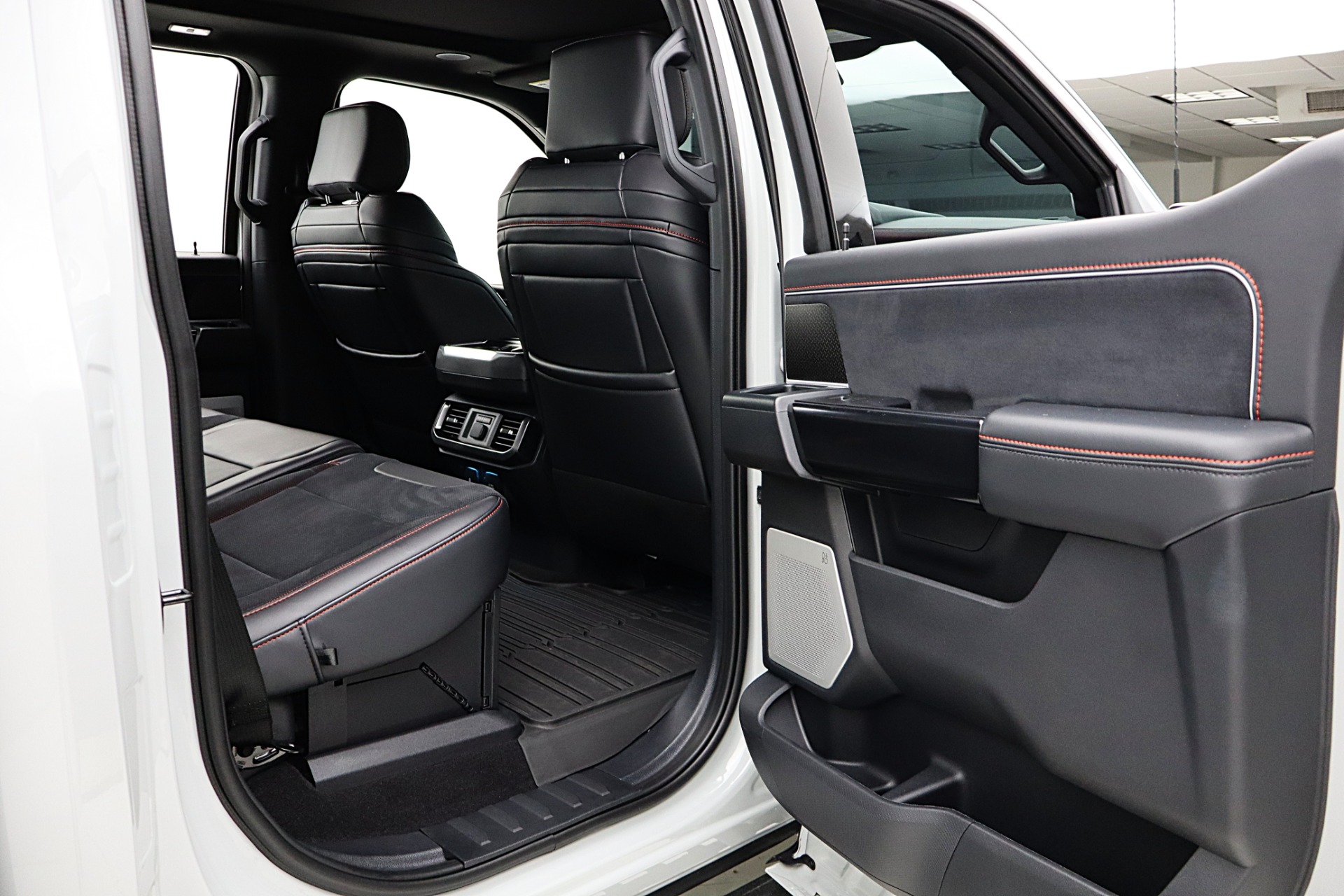 2026 Ford F-150 Raptor - Photo 35