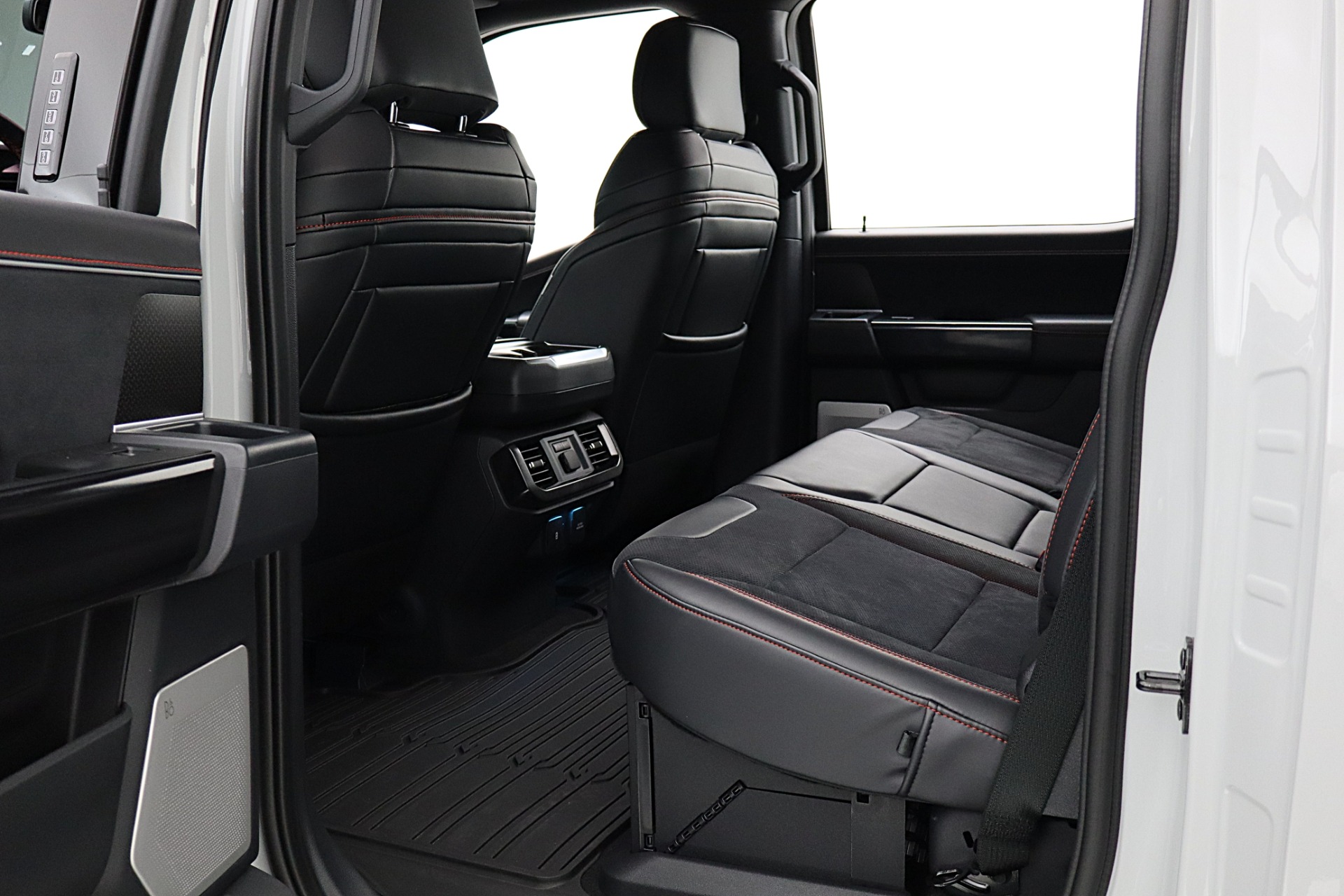2026 Ford F-150 Raptor - Photo 39