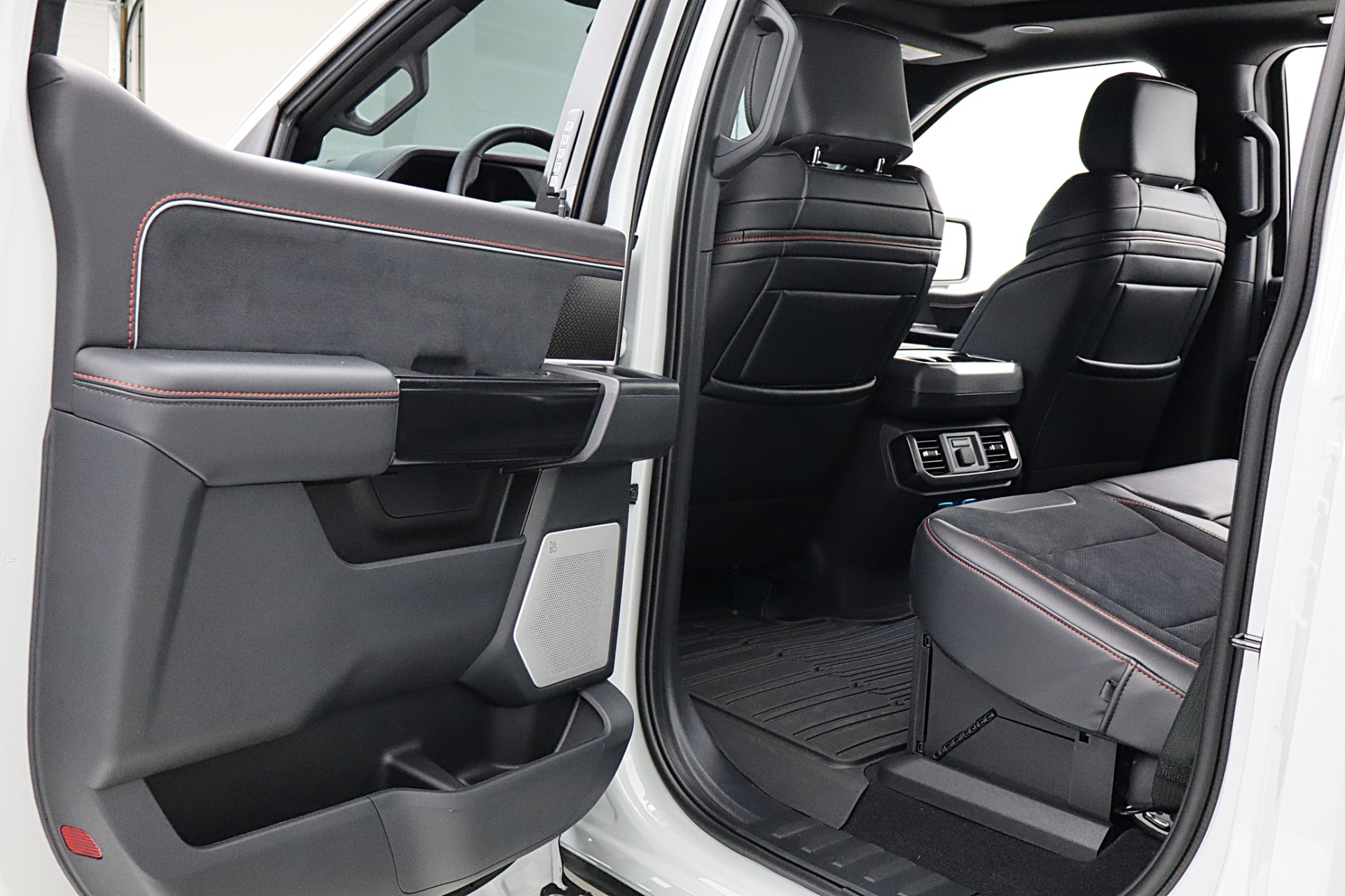 2026 Ford F-150 Raptor - Photo 40