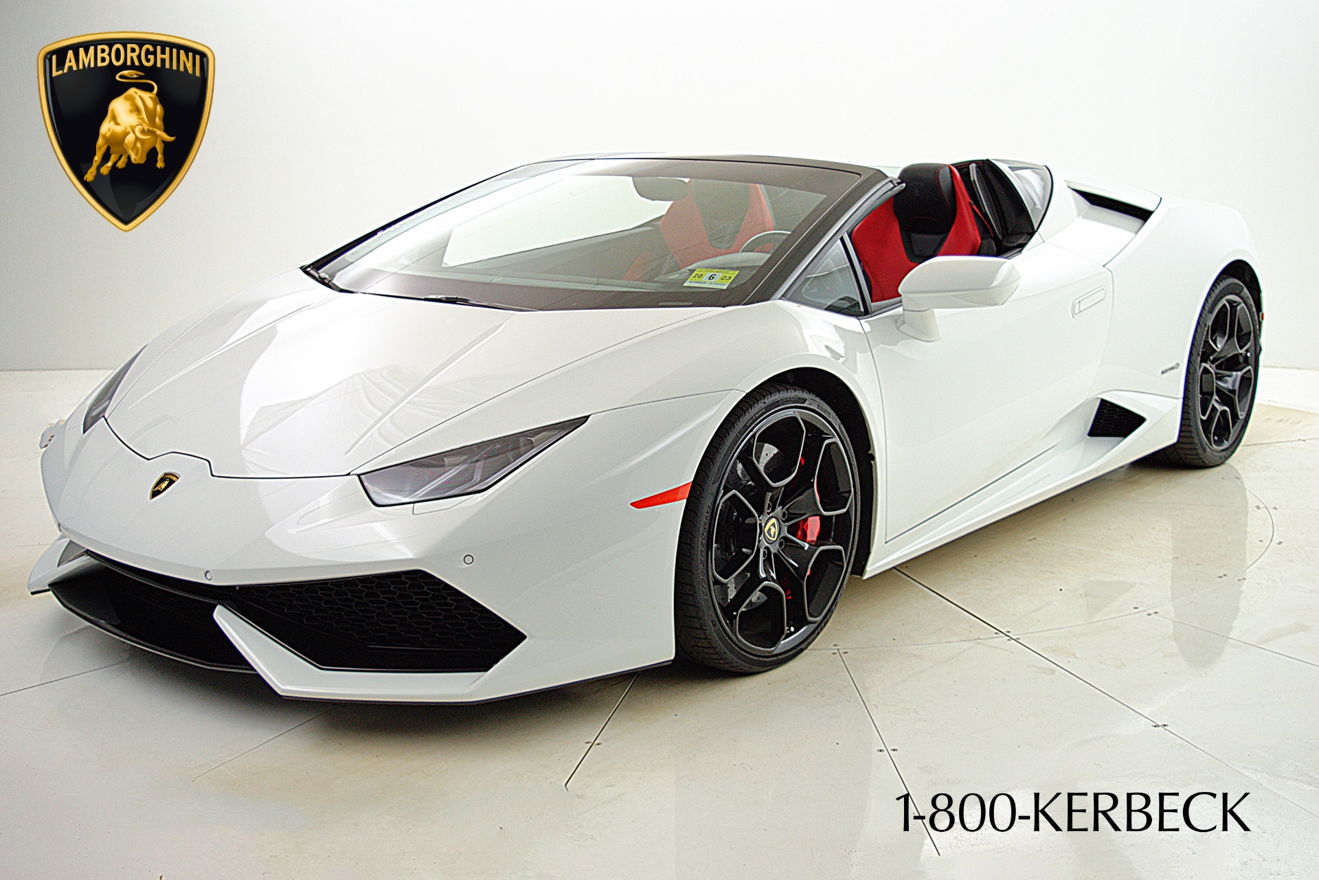 Used 2016 Lamborghini Huracan LP 610-4 Spyder for sale $264,000 at Bentley Palmyra N.J. in Palmyra NJ 08065 2