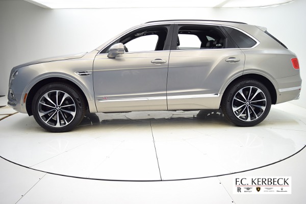 Used 2017 Bentley Bentayga W12 for sale Sold at Bentley Palmyra N.J. in Palmyra NJ 08065 3