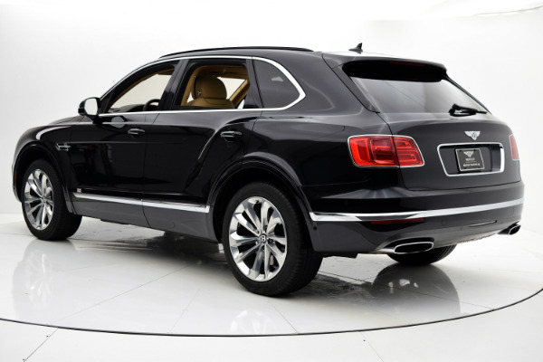 Used 2017 Bentley Bentayga W12 for sale Sold at Bentley Palmyra N.J. in Palmyra NJ 08065 4