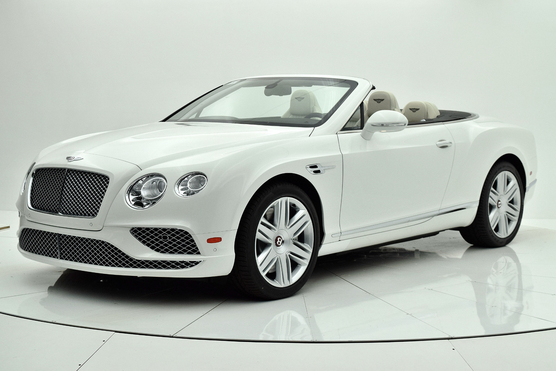 Used 2017 Bentley Continental GT V8 Convertible for sale Sold at Bentley Palmyra N.J. in Palmyra NJ 08065 2