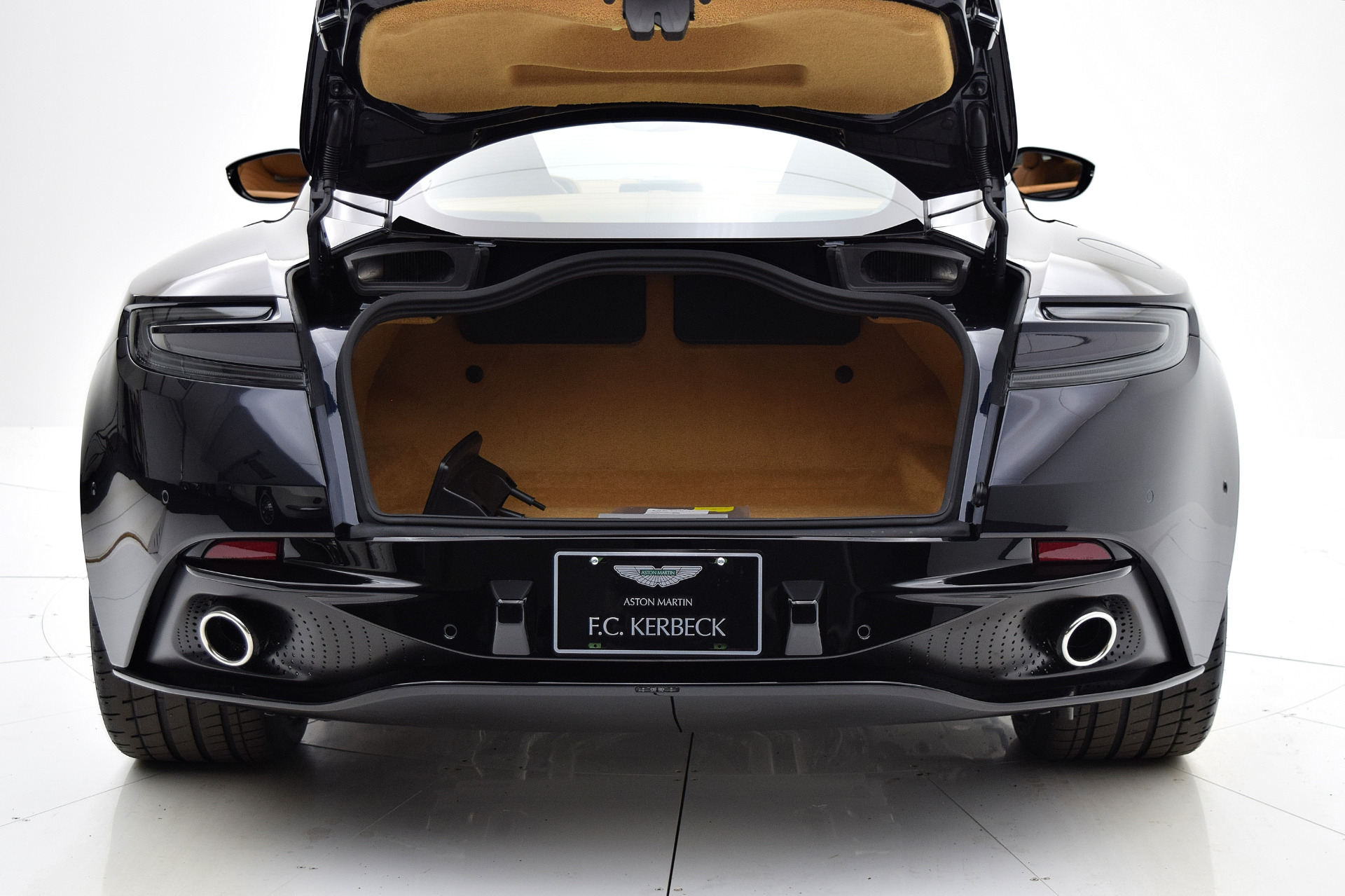 New 2018 Aston Martin DB11 V12 Coupe For Sale ($262,239) | Bentley