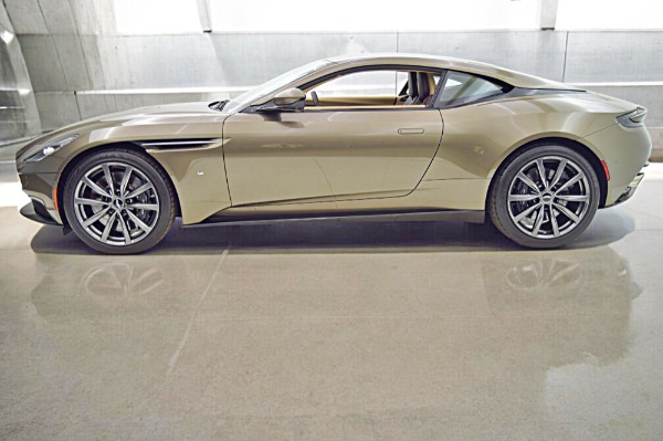 Used 2018 Aston Martin DB11 V12 Coupe for sale Sold at Bentley Palmyra N.J. in Palmyra NJ 08065 3