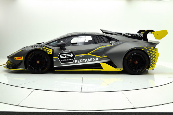 Used 2017 Lamborghini Huracan Super Trofeo EVO for sale Sold at Bentley Palmyra N.J. in Palmyra NJ 08065 3