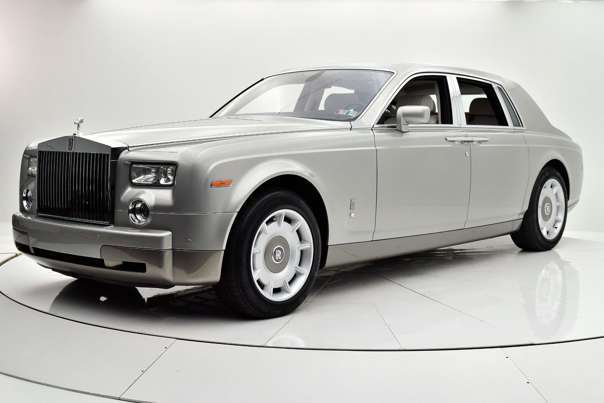 Used 2004 Rolls-Royce Phantom for sale Sold at Bentley Palmyra N.J. in Palmyra NJ 08065 2